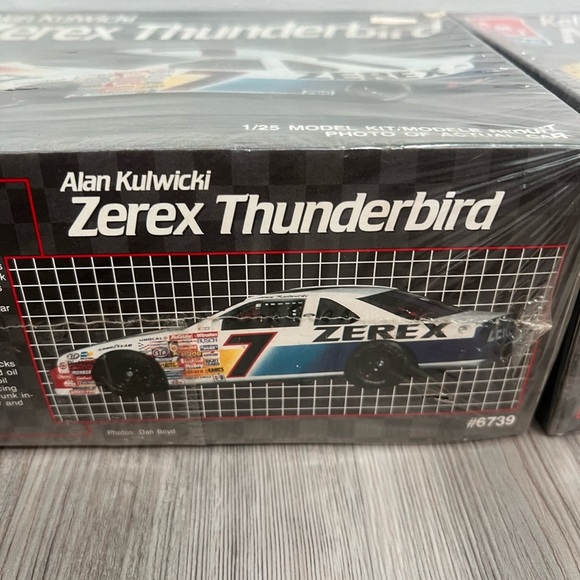 Alan Kulwicki Zerex Thunderbird & Terry Belmote Kellogg NASCAR 1/25 Model Kits - Picture 4 of 9